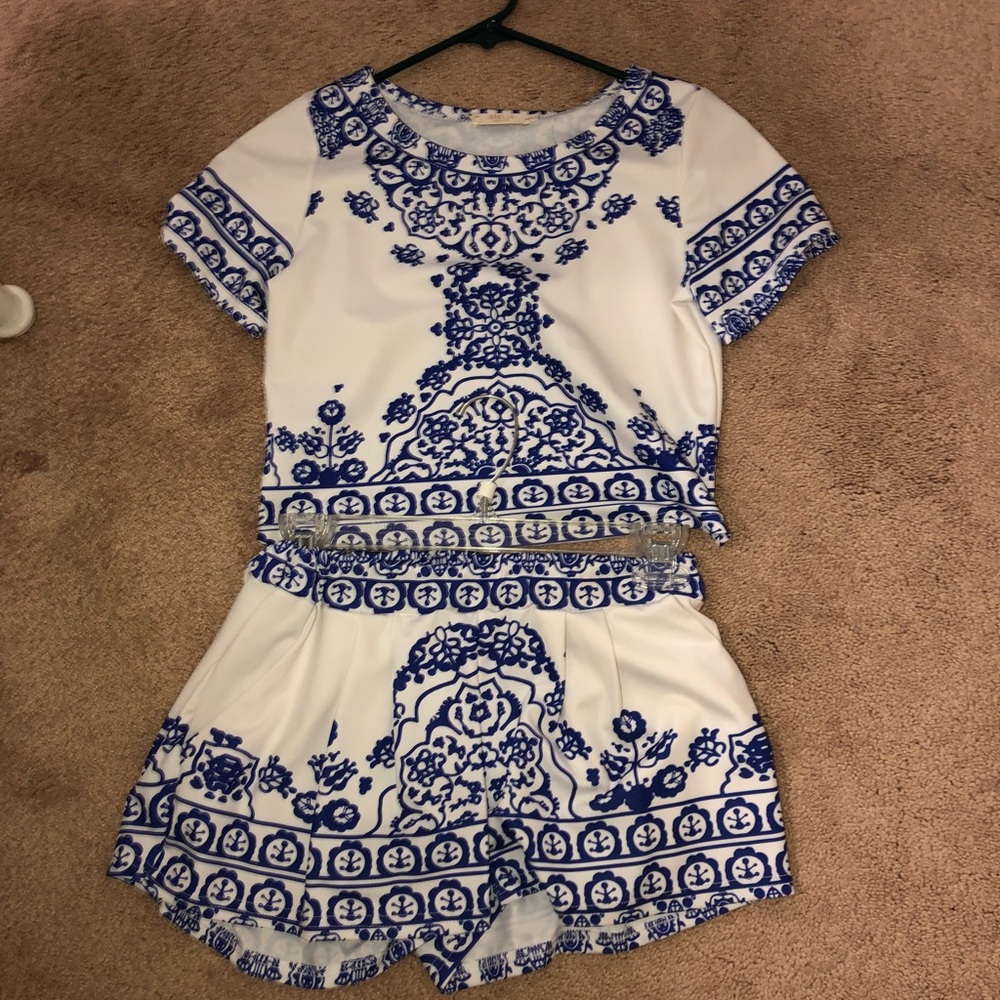 Two piece blue white set